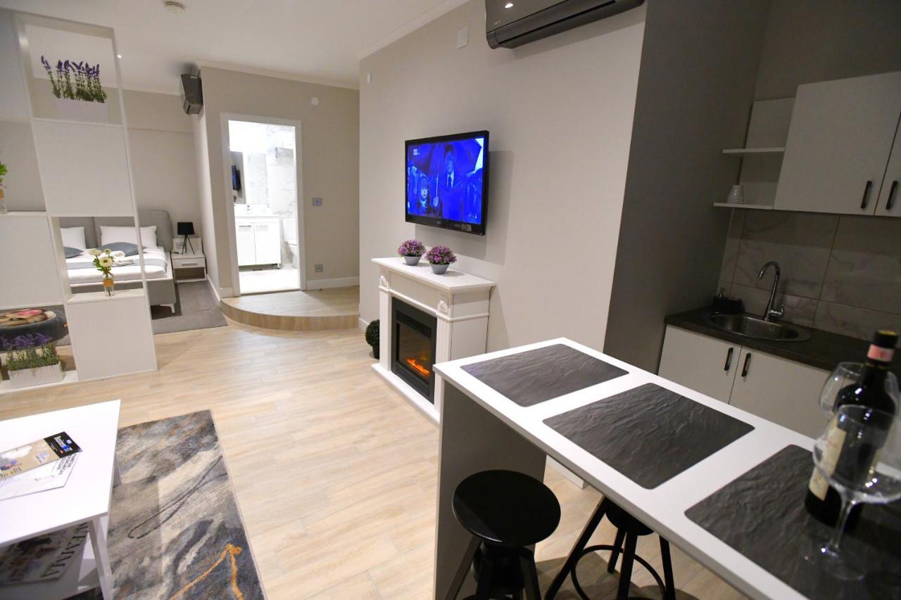 Aparthotel President à Čačak Extérieur photo