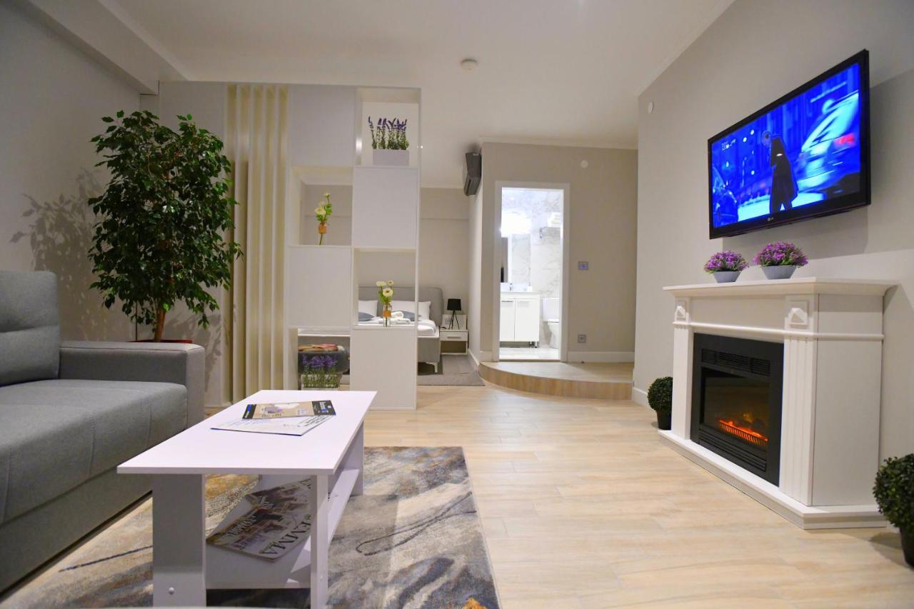 Aparthotel President à Čačak Extérieur photo