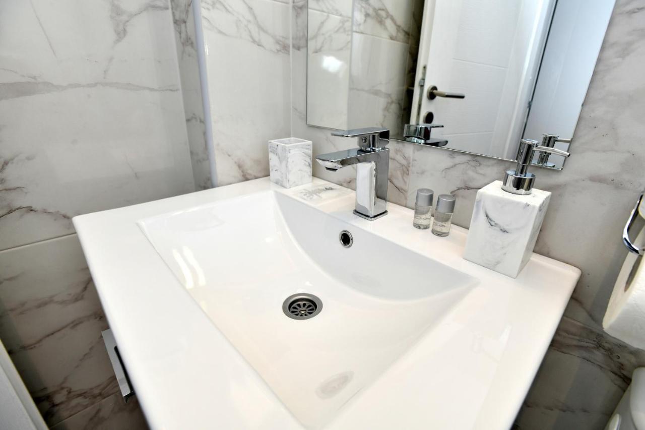 Aparthotel President à Čačak Extérieur photo