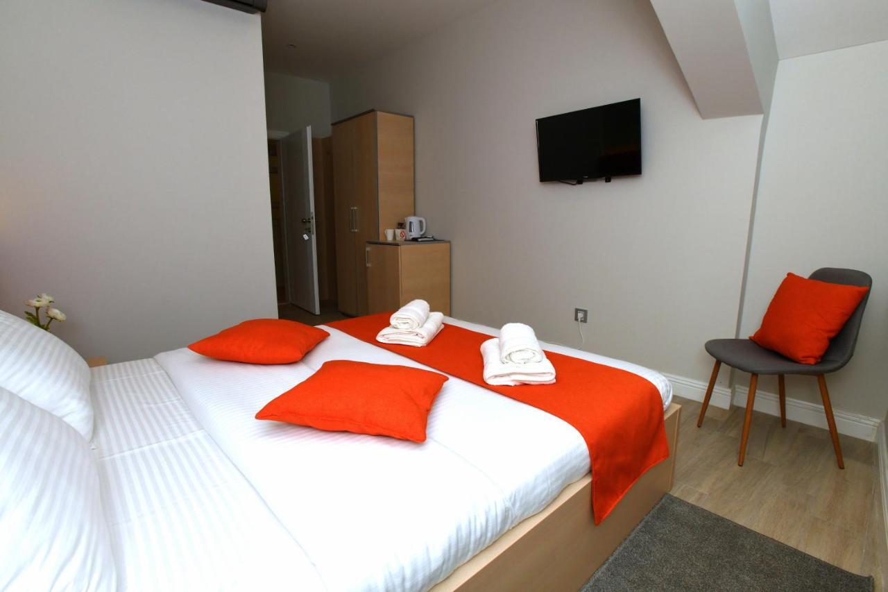 Aparthotel President à Čačak Extérieur photo