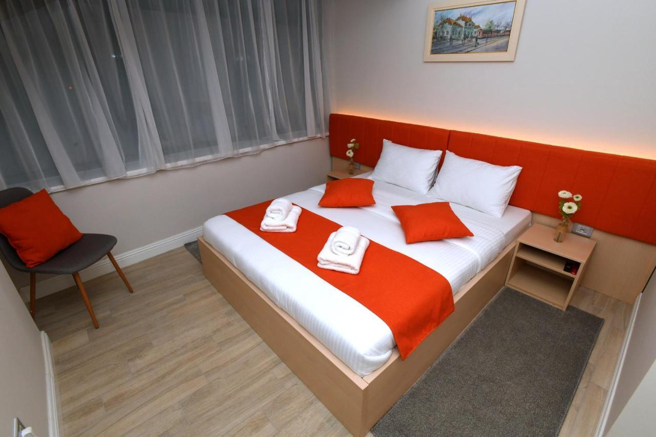 Aparthotel President à Čačak Extérieur photo