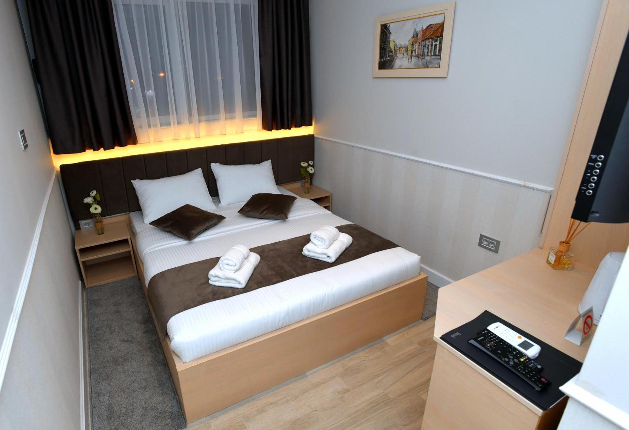 Aparthotel President à Čačak Extérieur photo