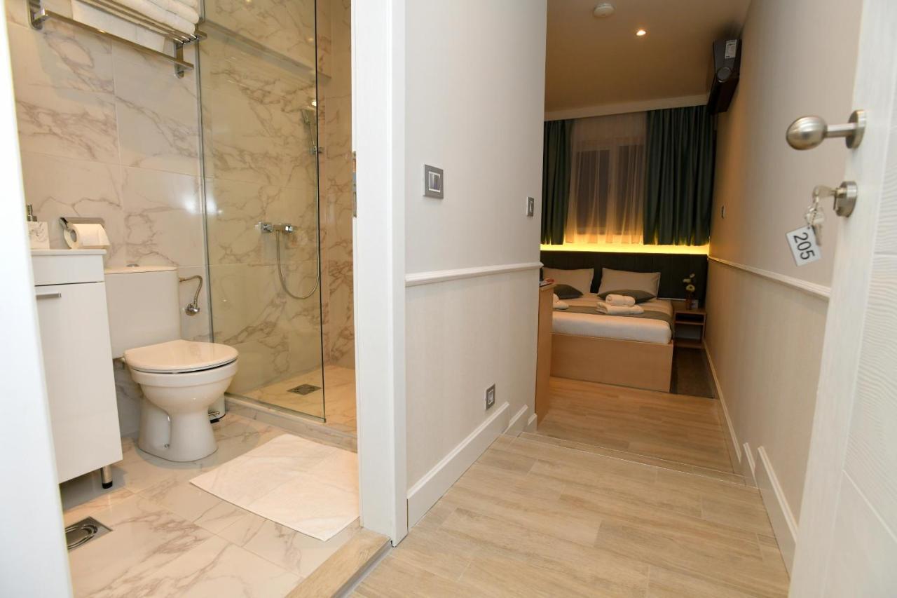 Aparthotel President à Čačak Extérieur photo