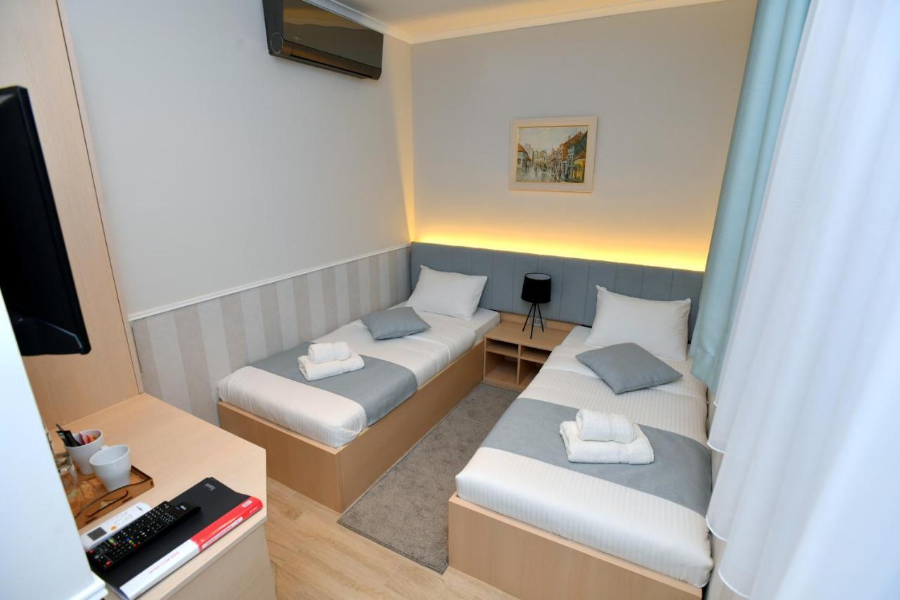 Aparthotel President à Čačak Extérieur photo