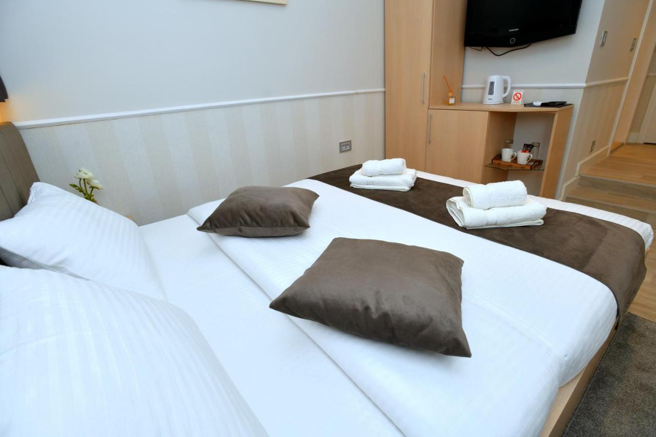Aparthotel President à Čačak Extérieur photo