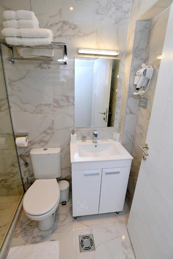 Aparthotel President à Čačak Extérieur photo